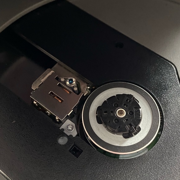 LITE-ON Black USB 2.0 Interface External DVD Drive - Model eTDU108 W/ Cord - Picture 10 of 10